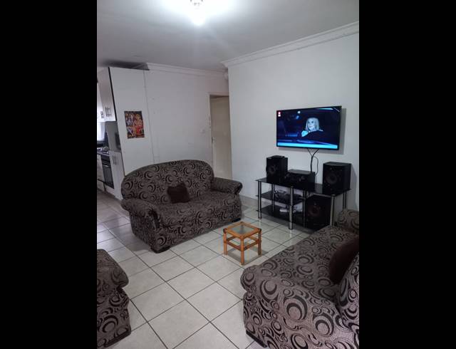 7 BEDROOM FREESTANDING FOR SALE IN NORTHDALE